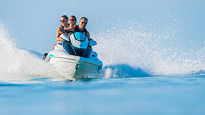 Lassdive - Alquiler de moto de agua con licencia en Playa de Aro