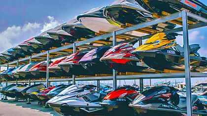 Lassdive - Dry Marina for jet ski, Costa Brava and Barcelona