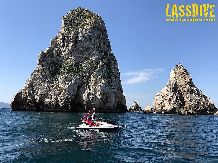 Es momento de vivir intensamente una ruta en moto de agua